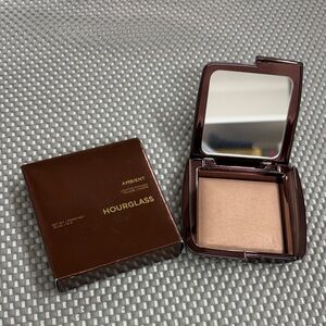 Hourglass Ambient Lighting Powder - Dim Light- NIB
